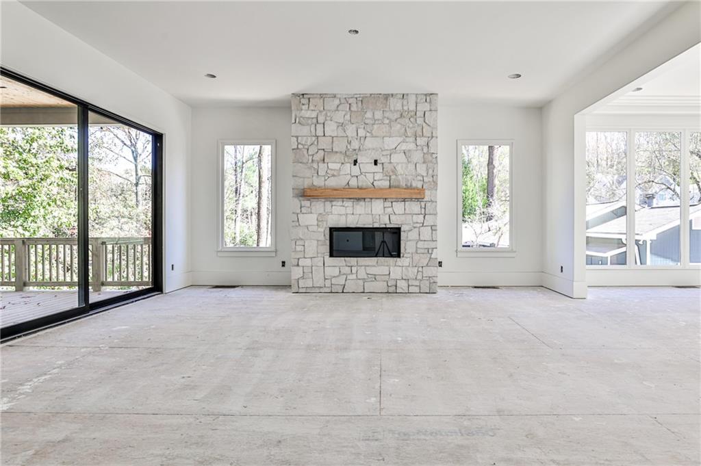 2532 Wawona Drive NE