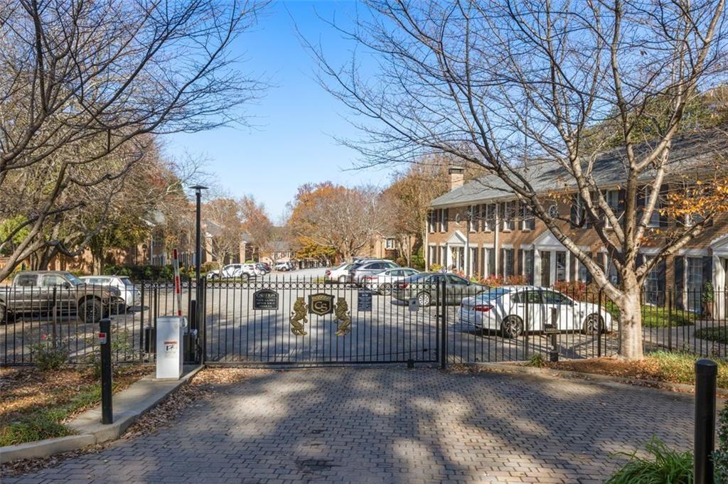 1101 Collier Road NW Unit V6