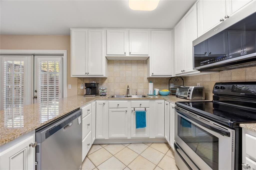 1101 Collier Road NW Unit V6