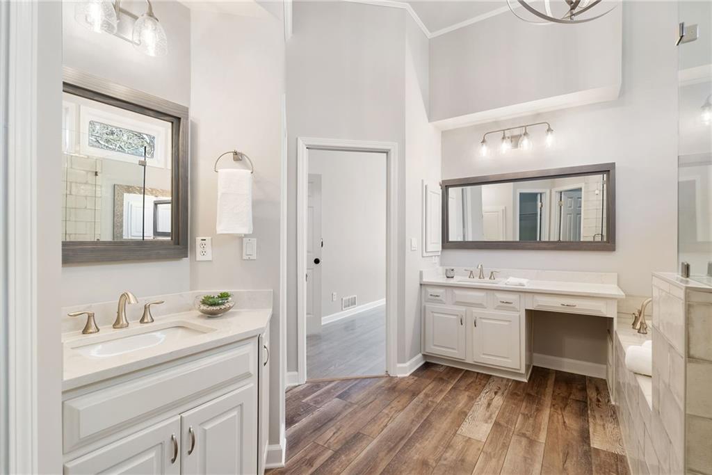 909 Waterton Court