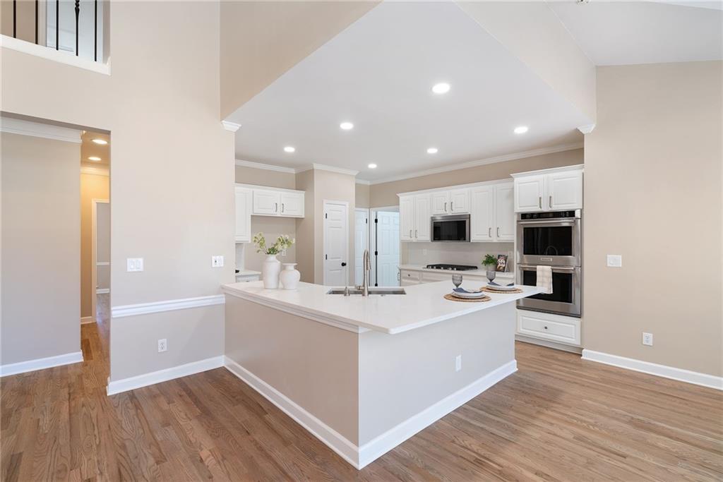 909 Waterton Court