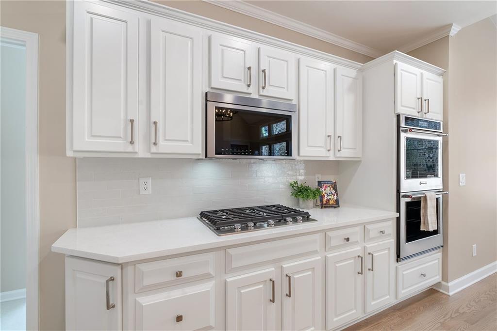 909 Waterton Court