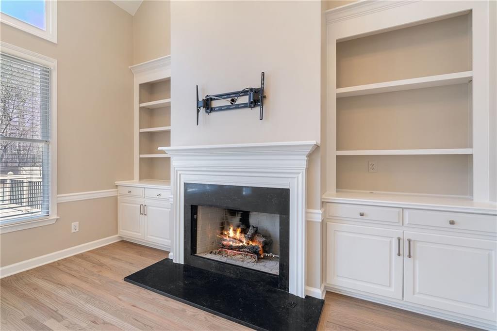 909 Waterton Court