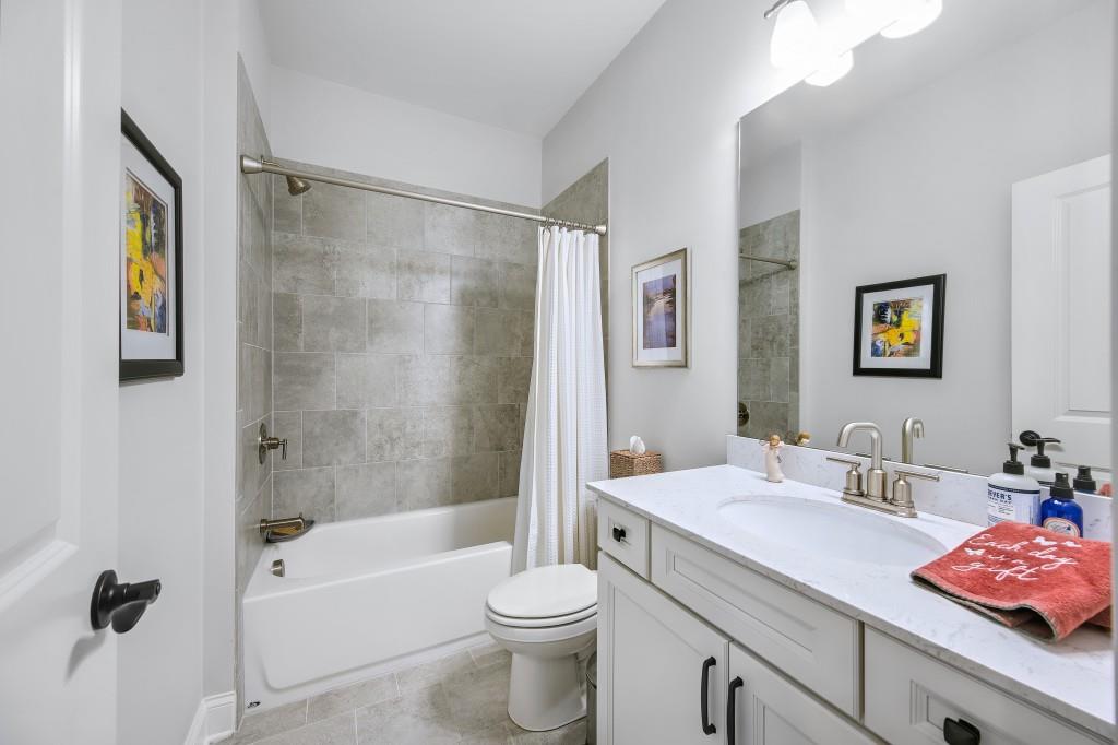 3455 Oakshire Drive NE Unit 1