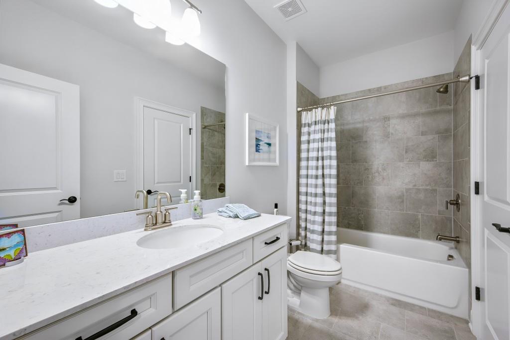 3455 Oakshire Drive NE Unit 1