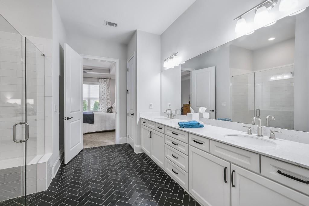 3455 Oakshire Drive NE Unit 1