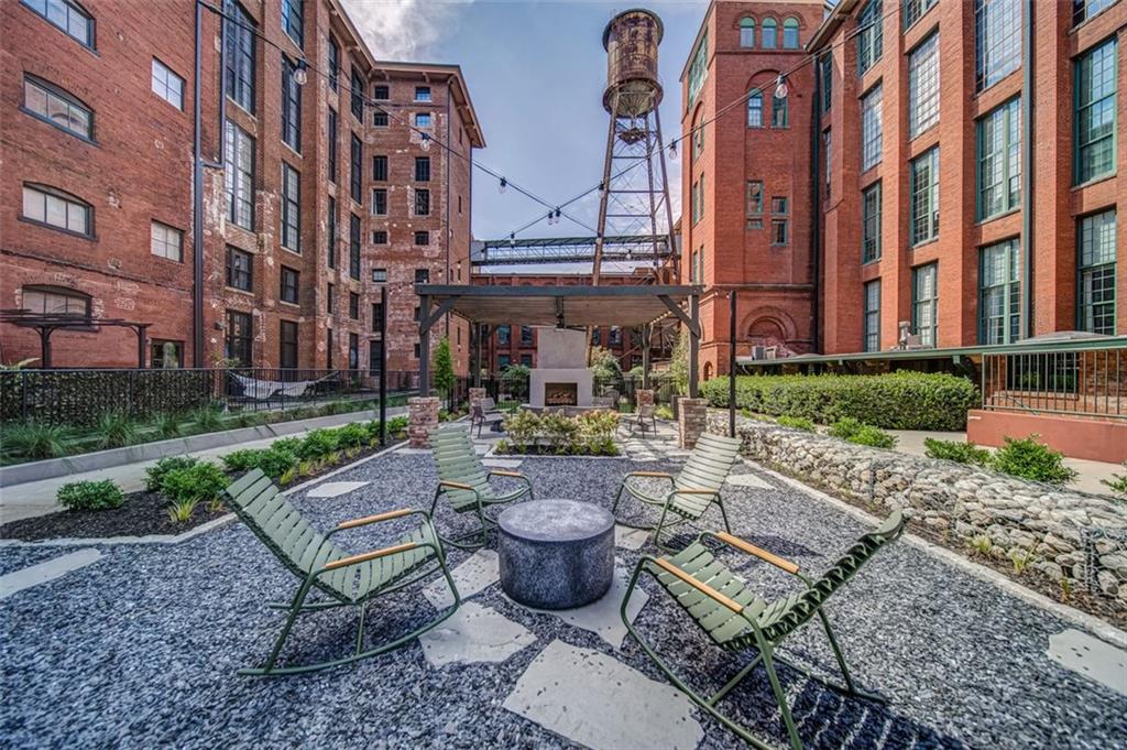 170 BOULEVARD SE Unit E411