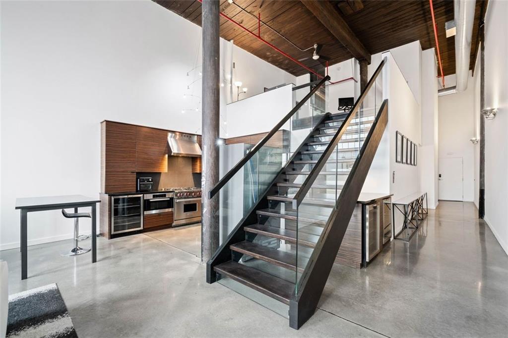 170 BOULEVARD SE Unit E411