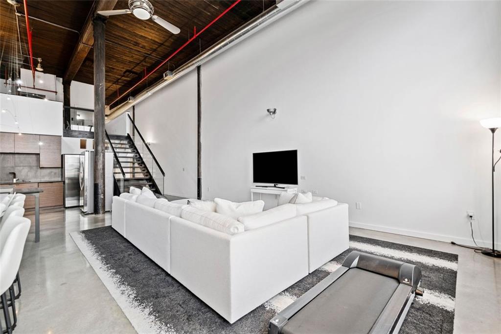 170 BOULEVARD SE Unit E411