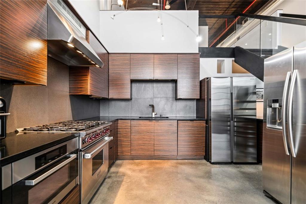 170 BOULEVARD SE Unit E411