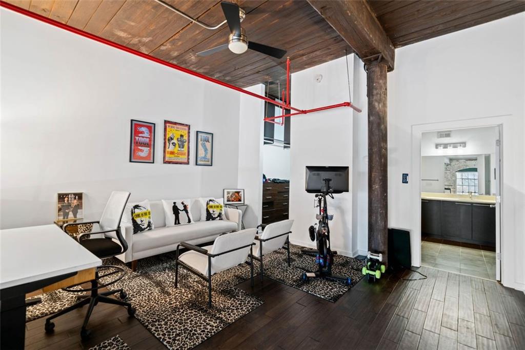 170 BOULEVARD SE Unit E411