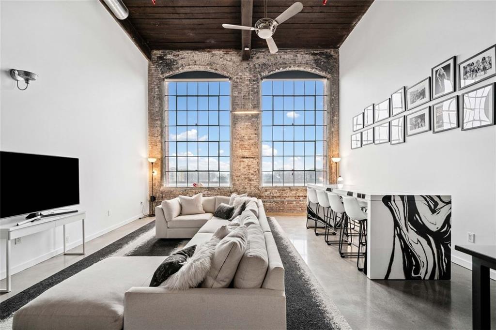 170 BOULEVARD SE Unit E411