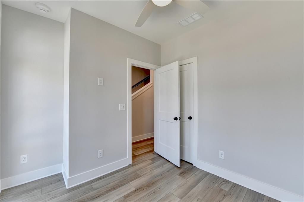 1297 Longreen Terrace Unit 5