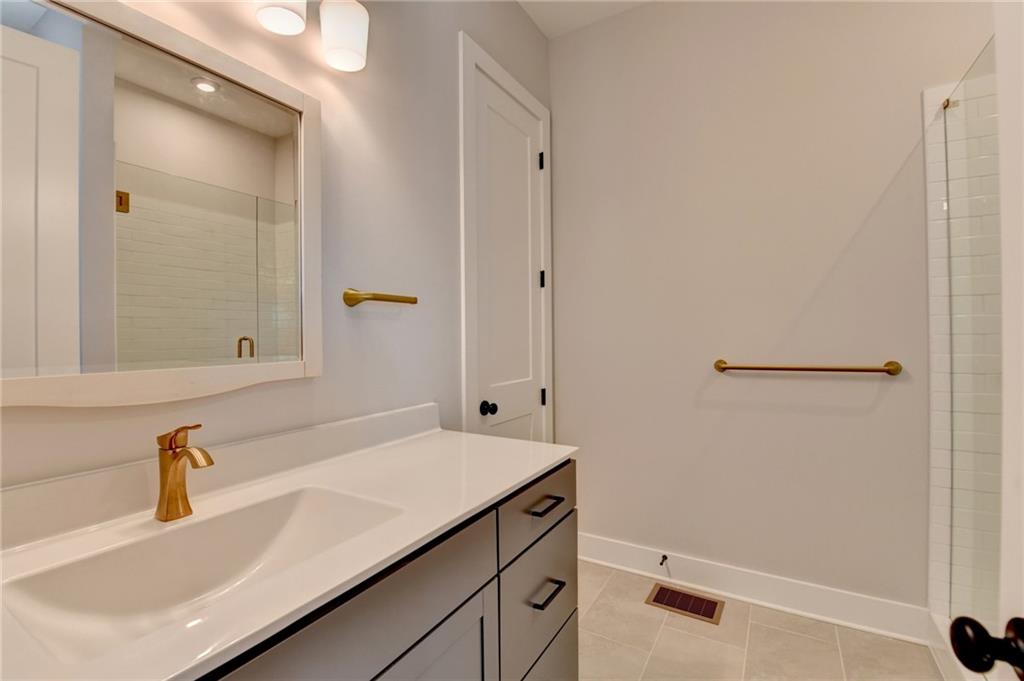 1297 Longreen Terrace Unit 5