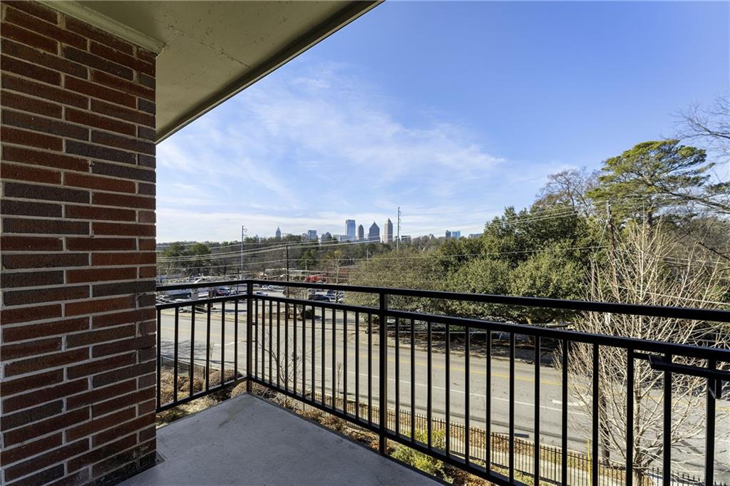 1705 Monroe Drive NE Unit E10