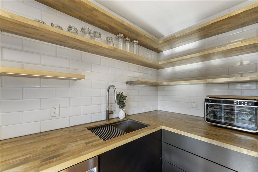 1705 Monroe Drive NE Unit E10