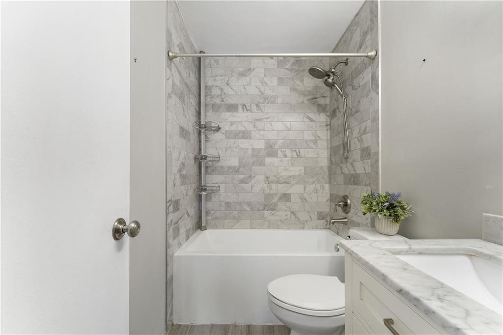 1705 Monroe Drive NE Unit E10