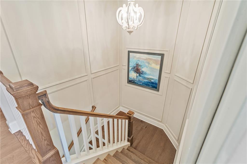 733 Creekside Bend