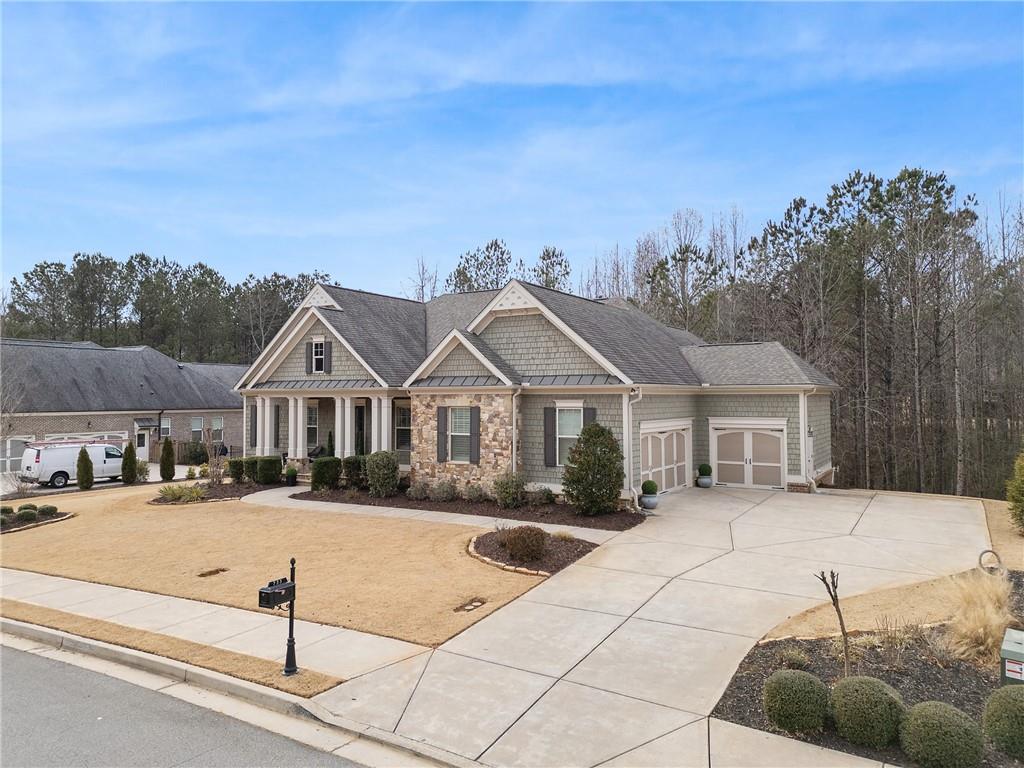 733 Creekside Bend