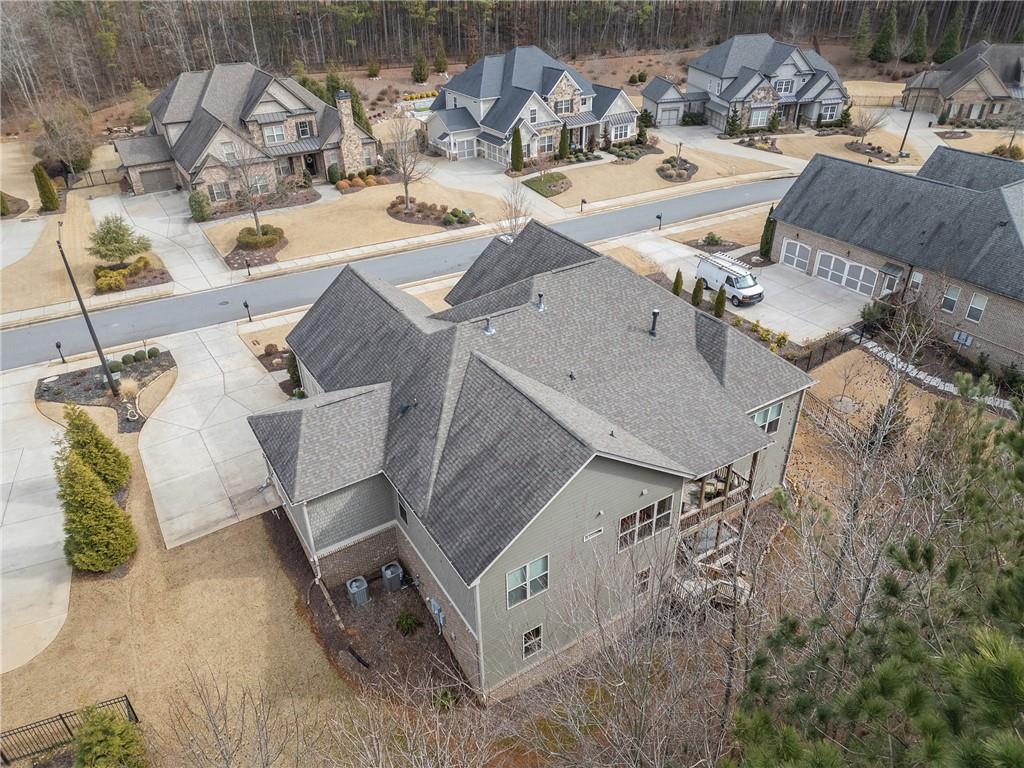 733 Creekside Bend