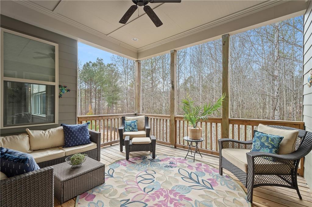 733 Creekside Bend