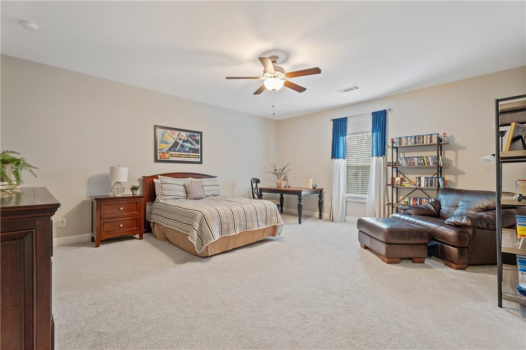 733 Creekside Bend