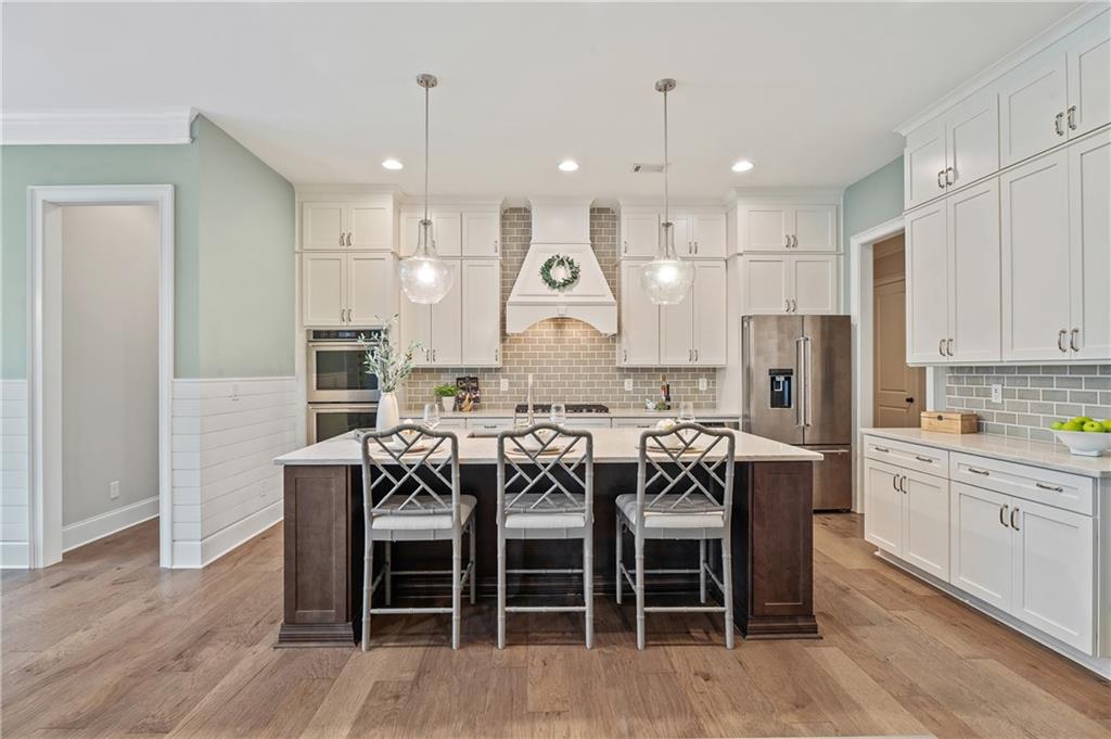 733 Creekside Bend