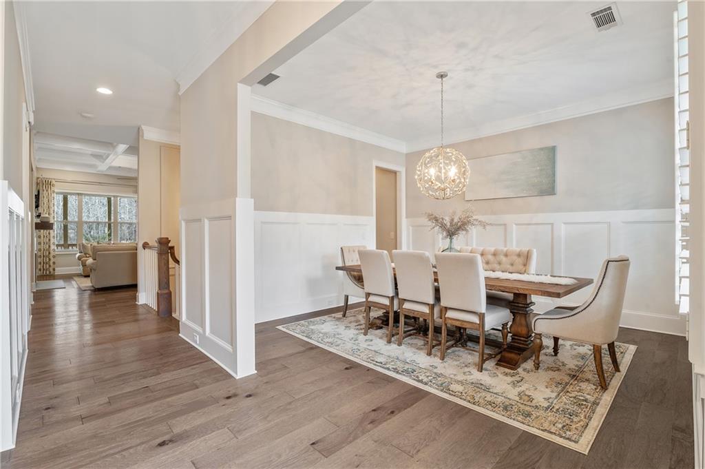 733 Creekside Bend