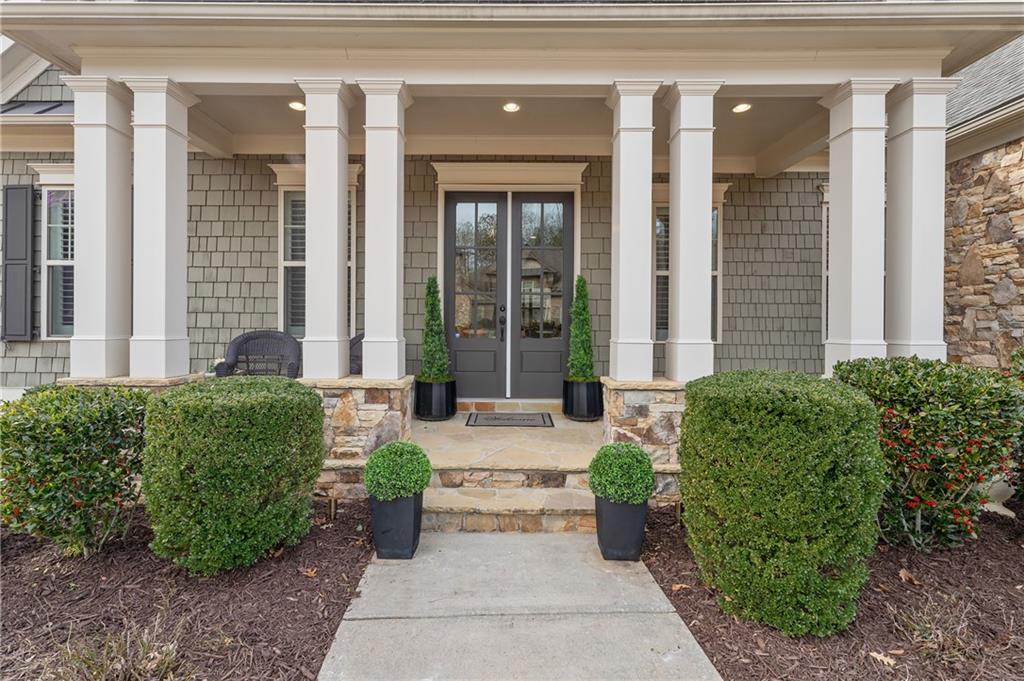 733 Creekside Bend