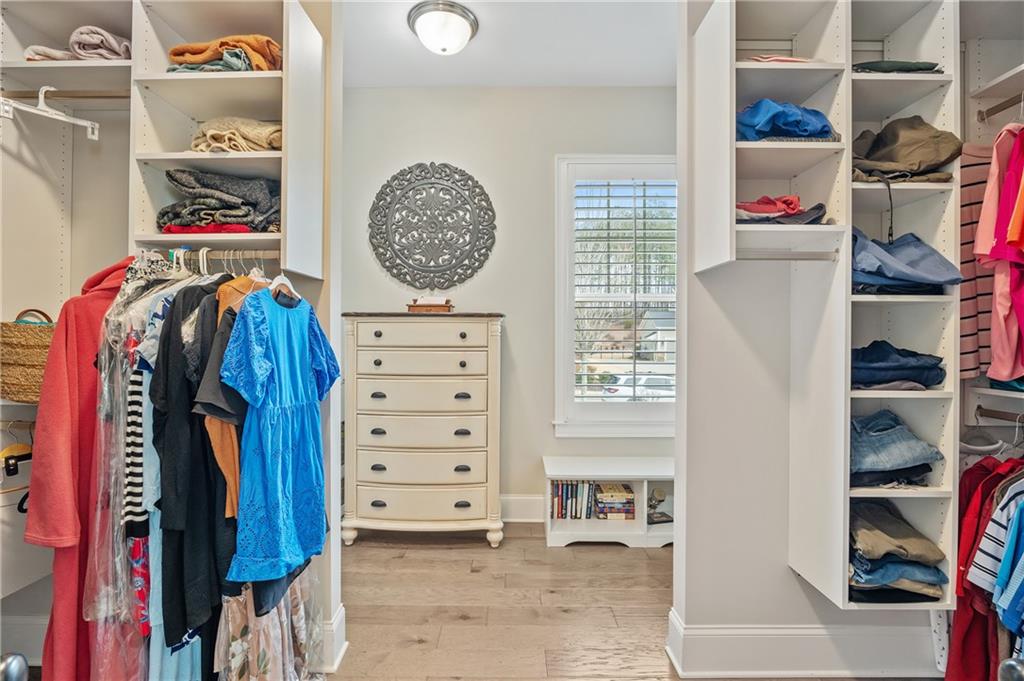 733 Creekside Bend