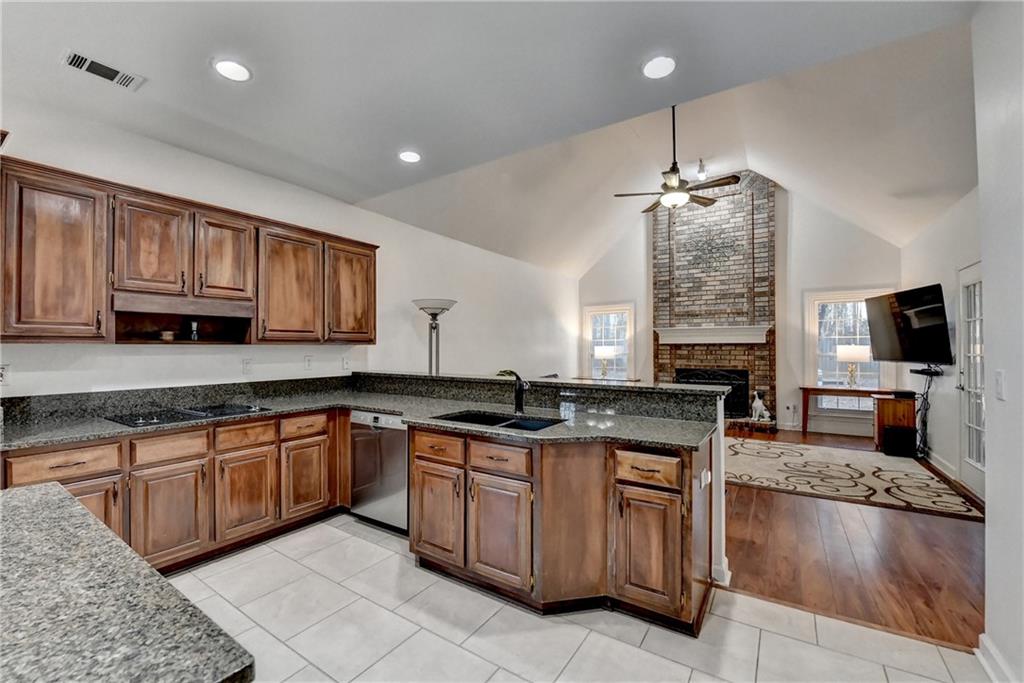 2530 Peregrine Trail