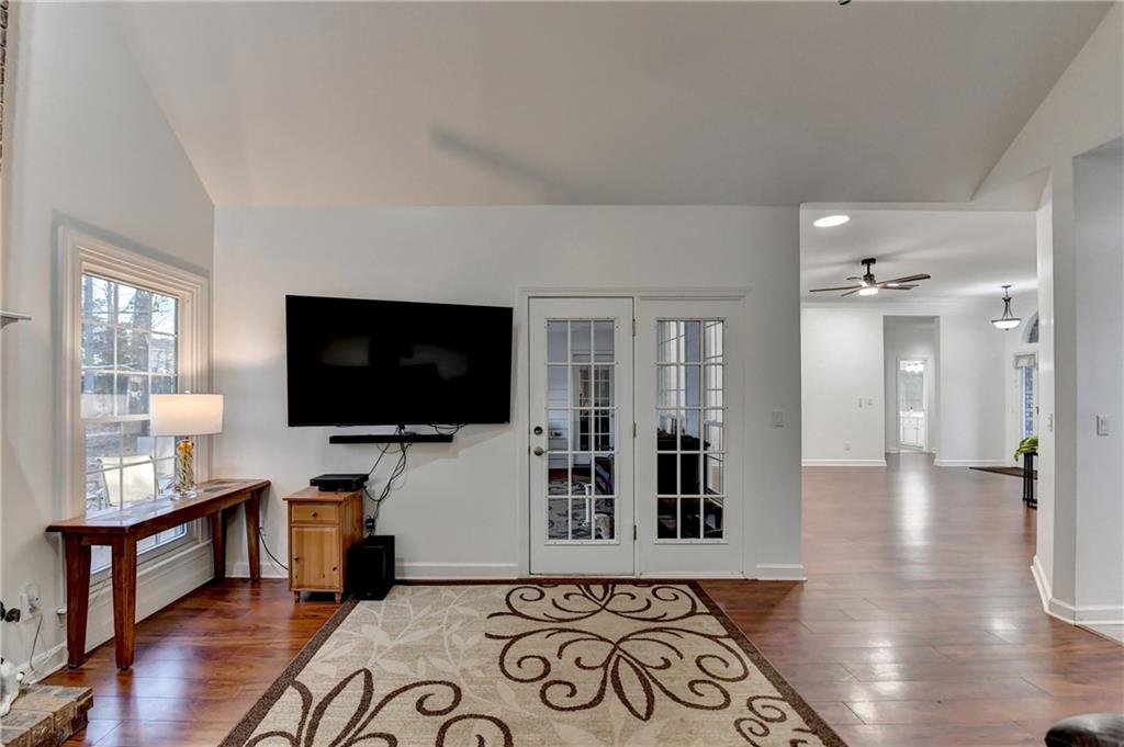 2530 Peregrine Trail