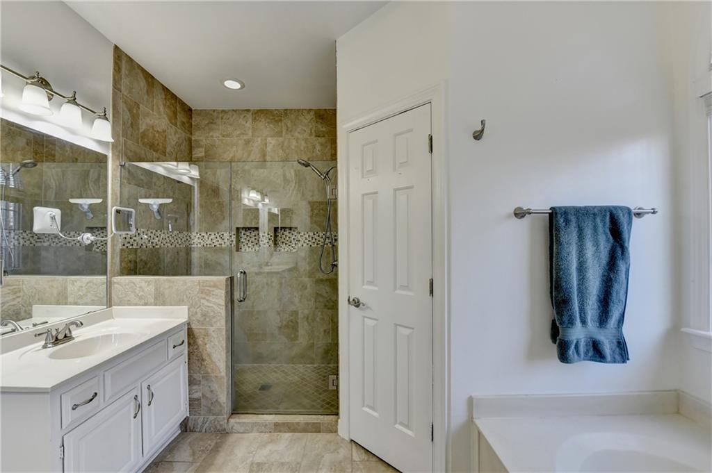 2530 Peregrine Trail