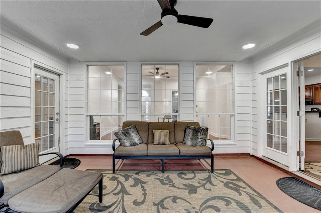 2530 Peregrine Trail