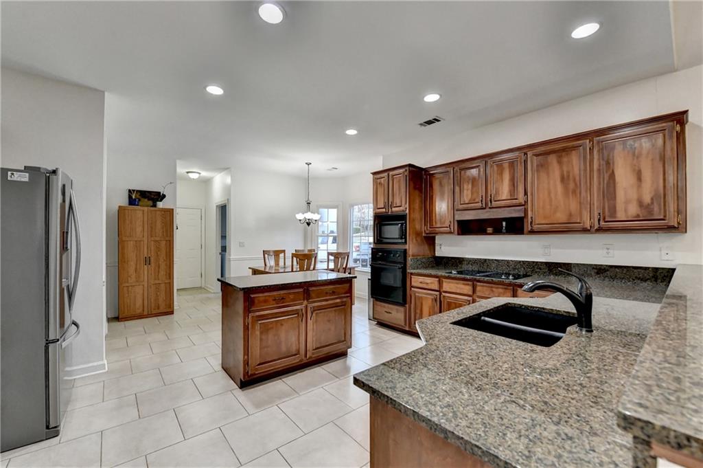 2530 Peregrine Trail