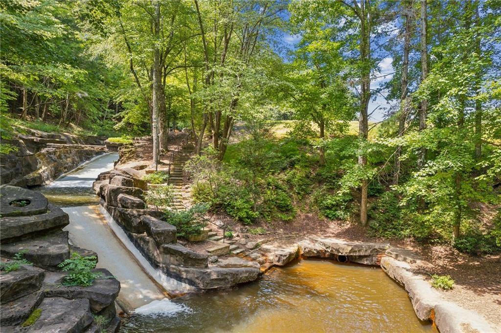 67 Laughing Fox Knoll