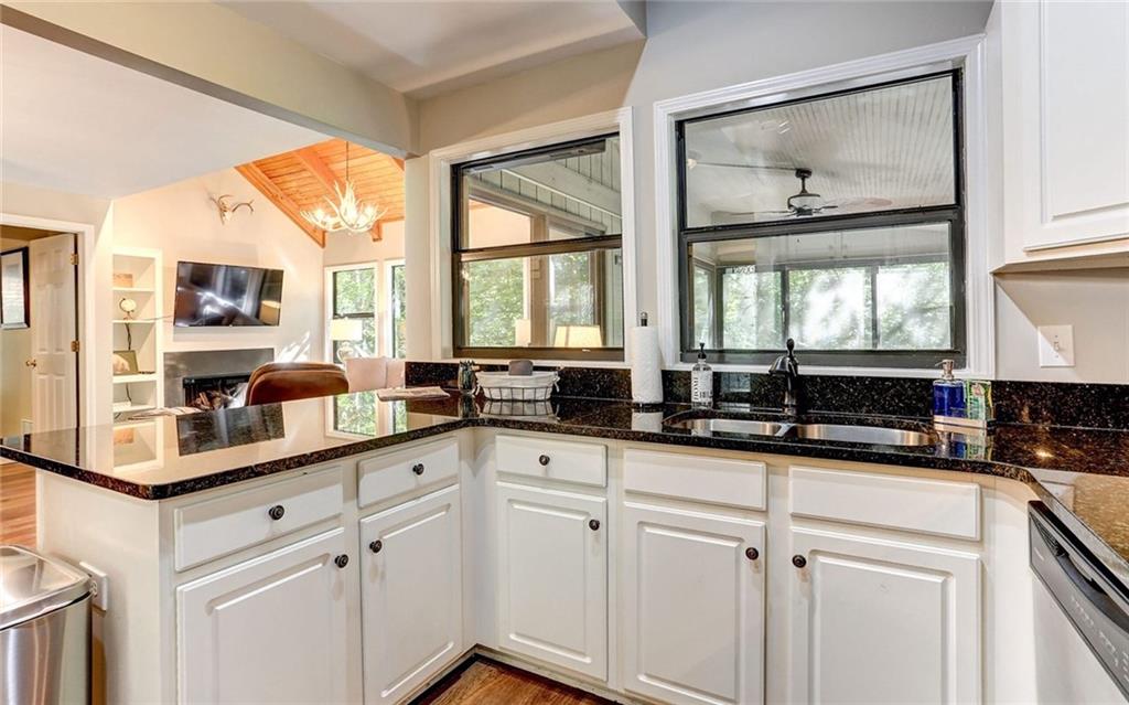 67 Laughing Fox Knoll
