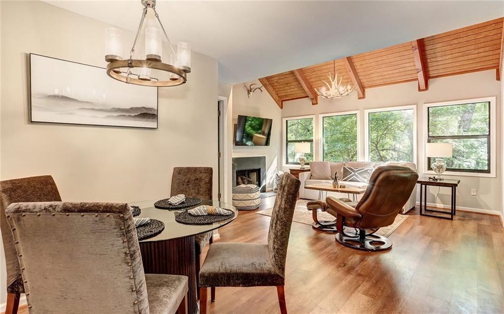 67 Laughing Fox Knoll
