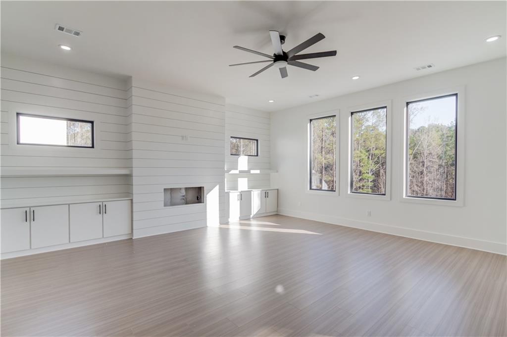 734 Riverside Road