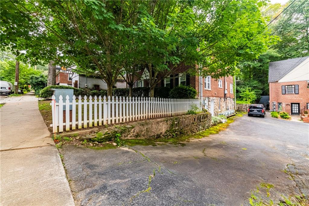 830 Barnett Street NE Unit 8