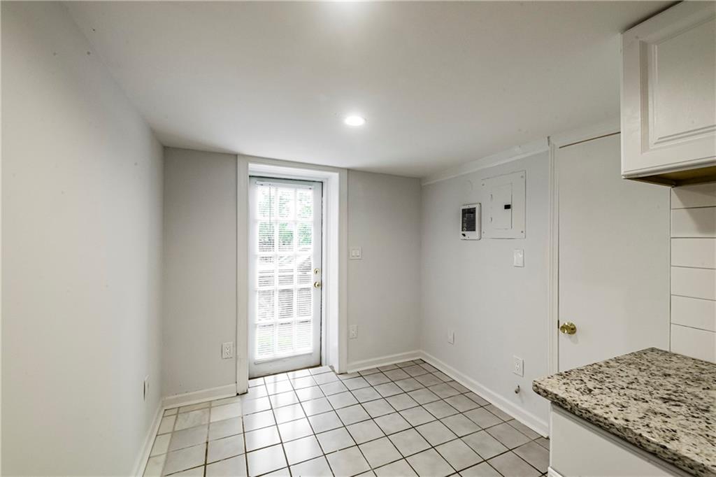 830 Barnett Street NE Unit 8