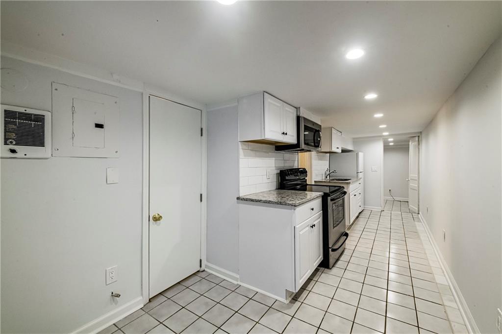 830 Barnett Street NE Unit 8