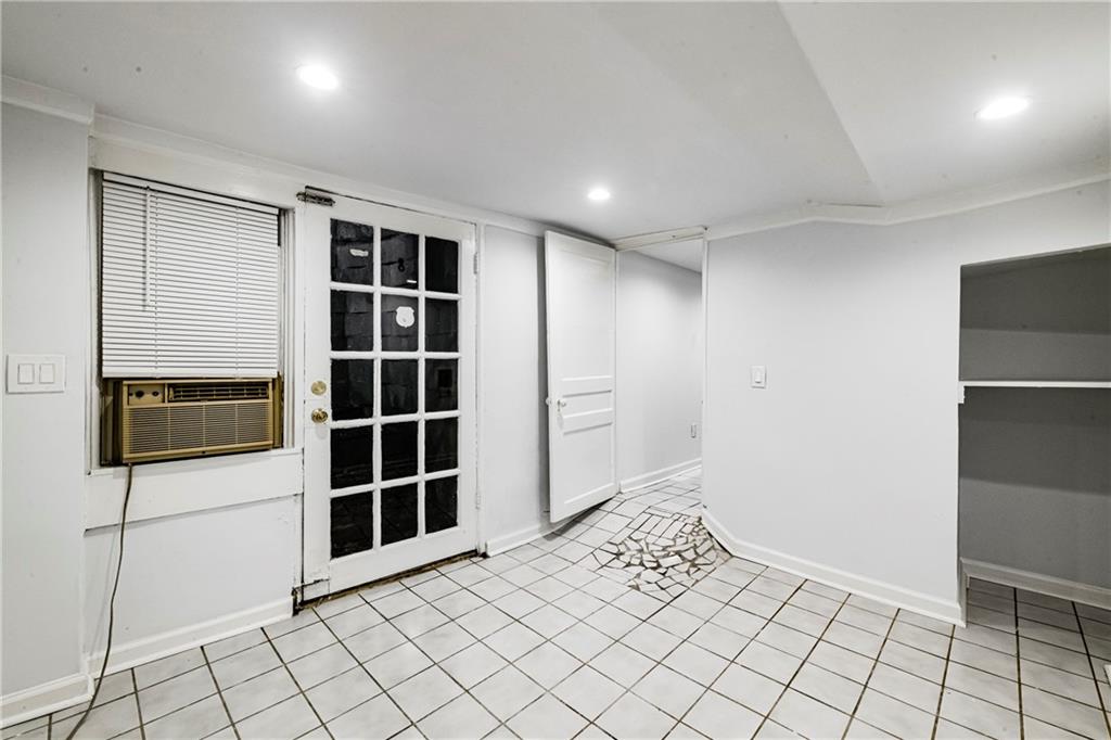 830 Barnett Street NE Unit 8