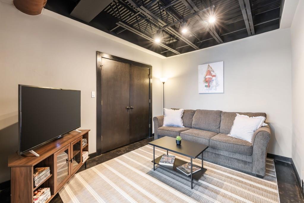 5434 Peachtree Road Unit 115