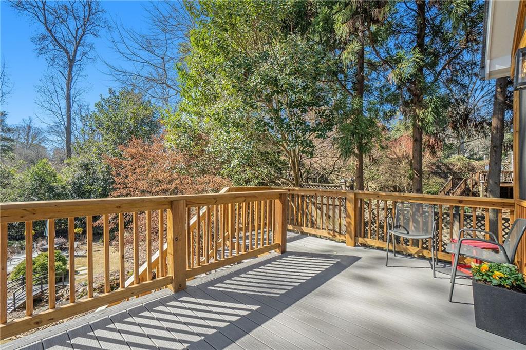 1239 E Rock Springs Road NE
