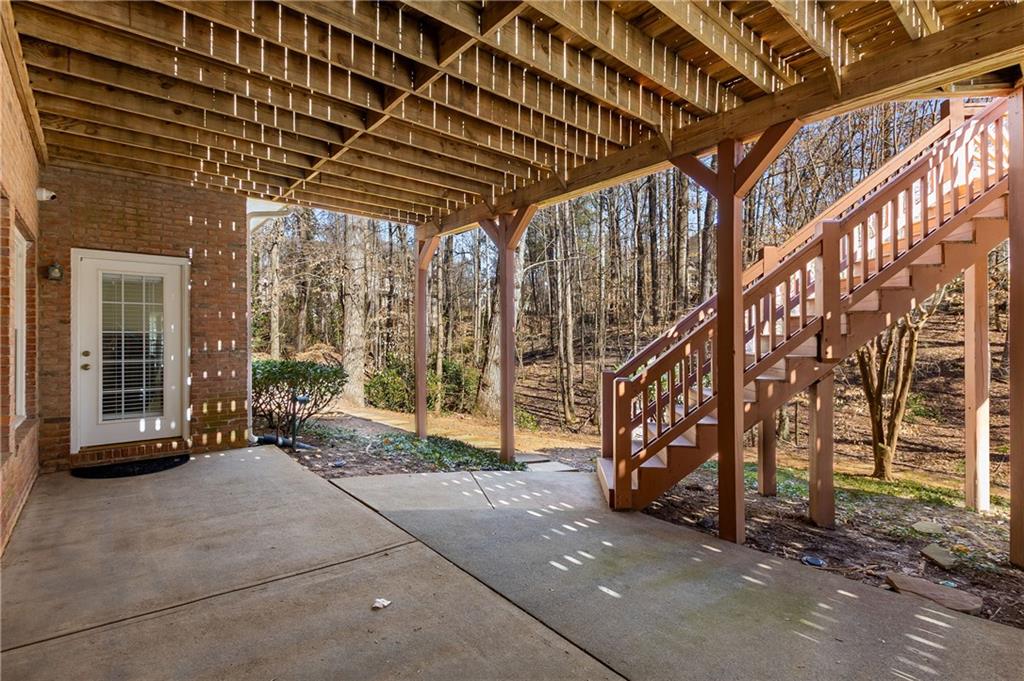 715 Newport Hollow