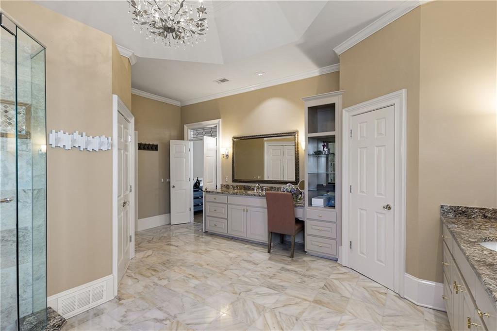 715 Newport Hollow