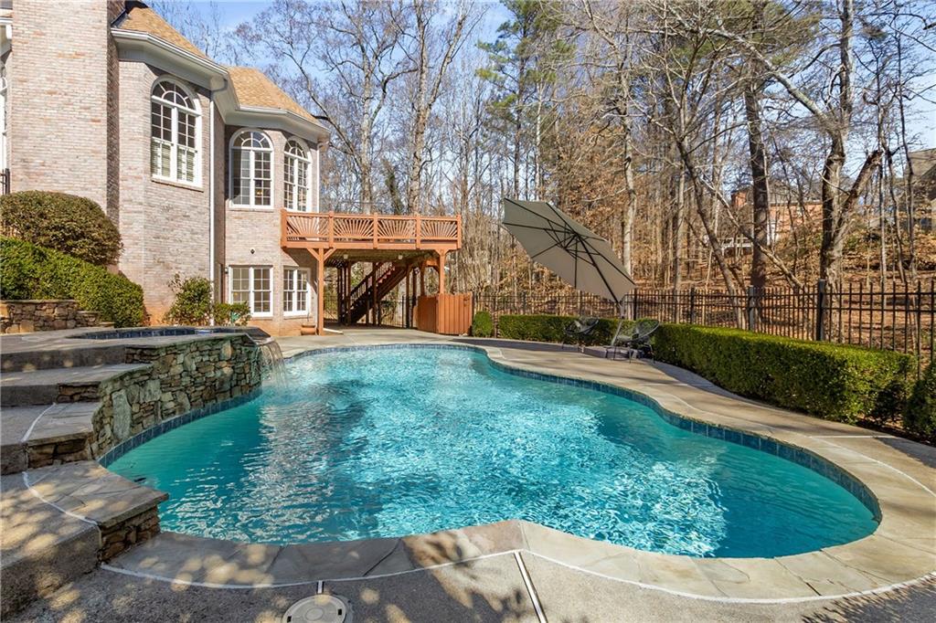 715 Newport Hollow