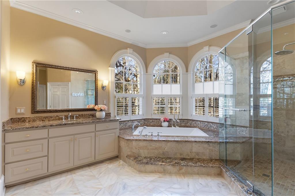715 Newport Hollow