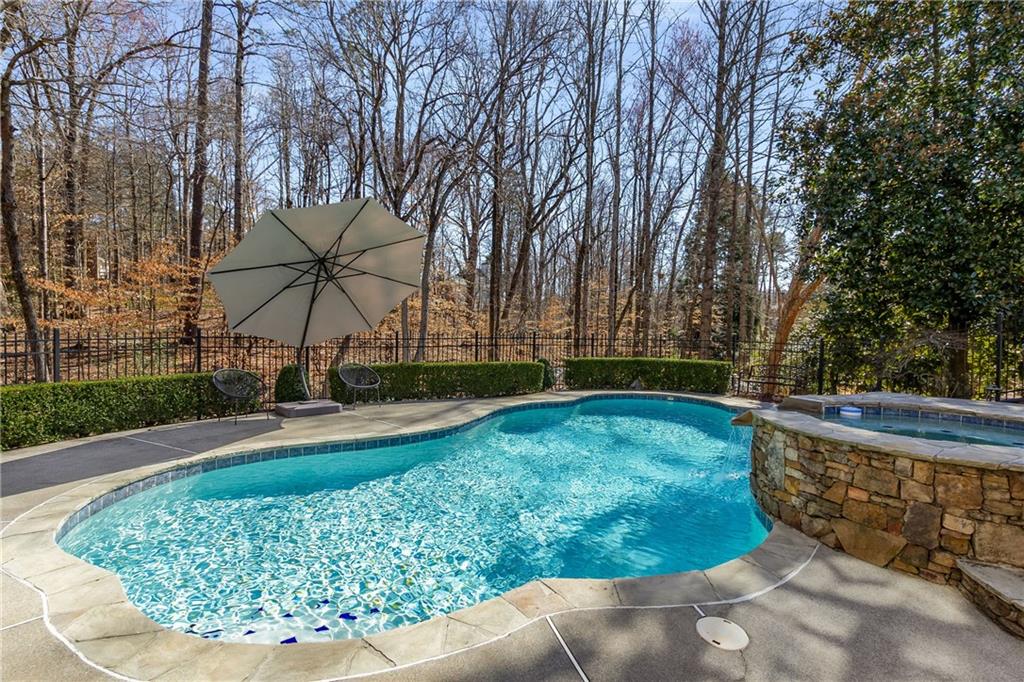 715 Newport Hollow
